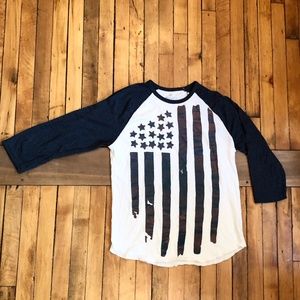 AE Outfitter  Baseball Style M shirt Lg